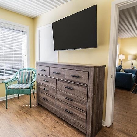 Two Bedroom Villa Sleeps 6 Has 2 Queen And 1 King Pawleys Island Bagian luar foto