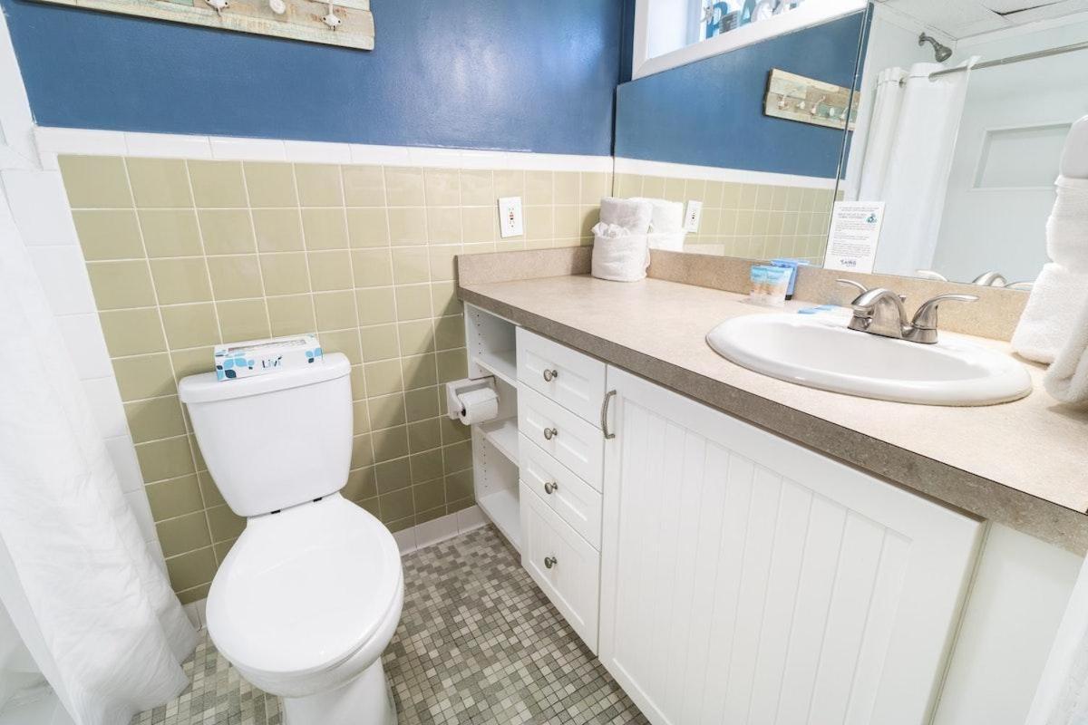 Two Bedroom Villa Sleeps 6 Has 2 Queen And 1 King Pawleys Island Bagian luar foto